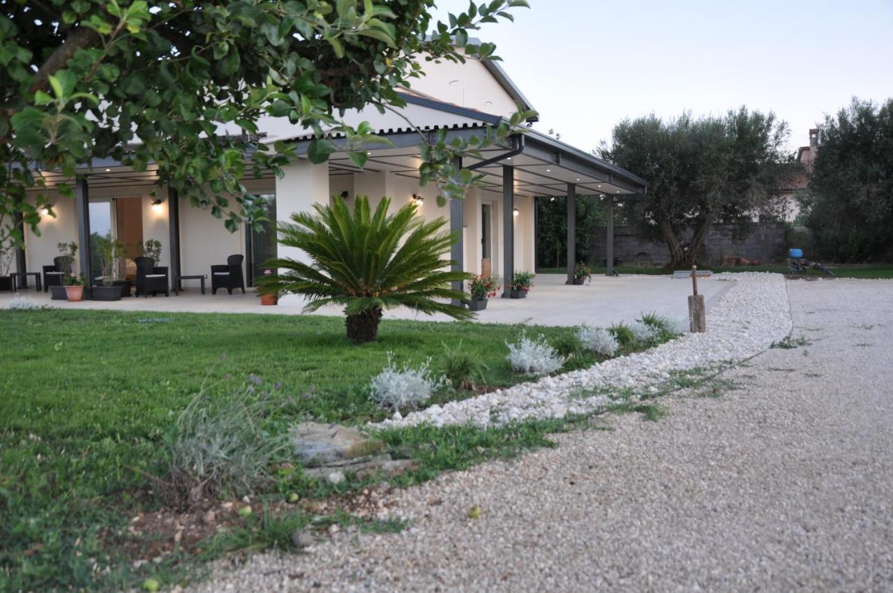 Clori Vila Pescia Romana Exterior foto